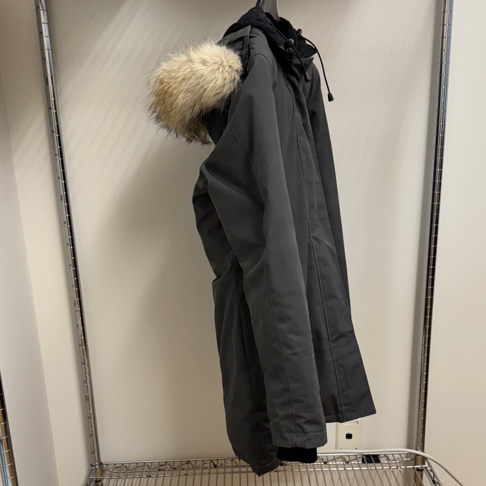 Canada Goose Women's Gray Parka with Fur Trim. Authentic Size S - Picture 4 of 15
